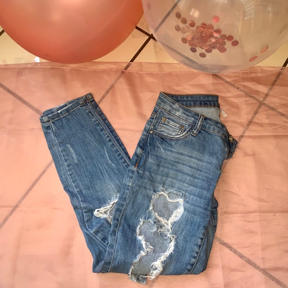 Distressed Skinny Boyfriend Jeans